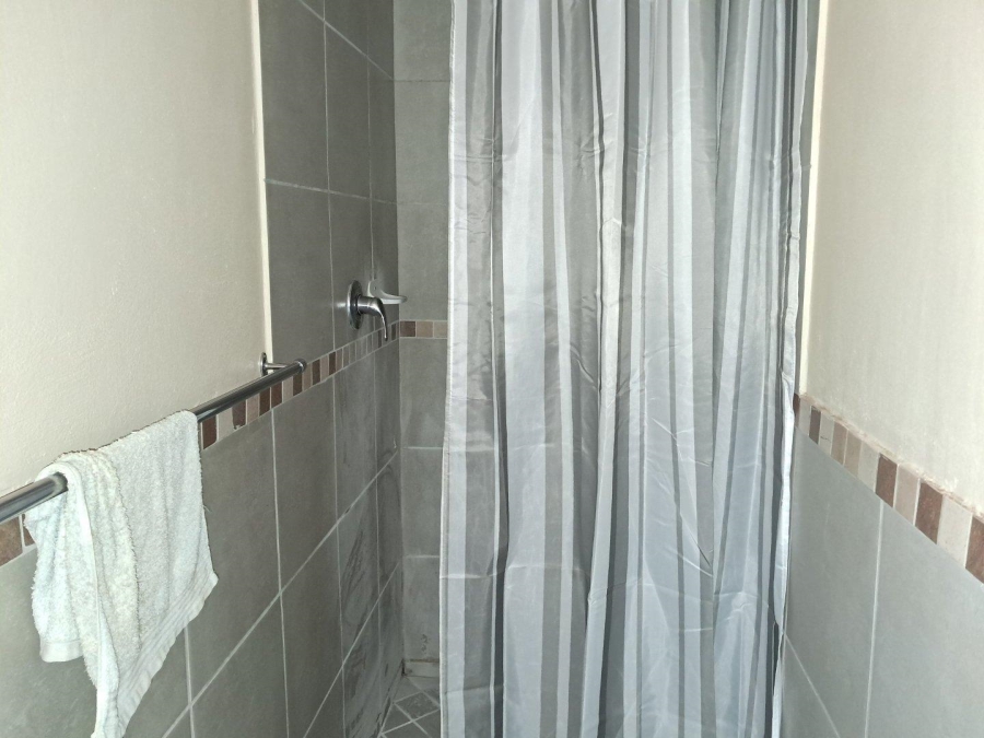 3 Bedroom Property for Sale in Kosmosdal Gauteng