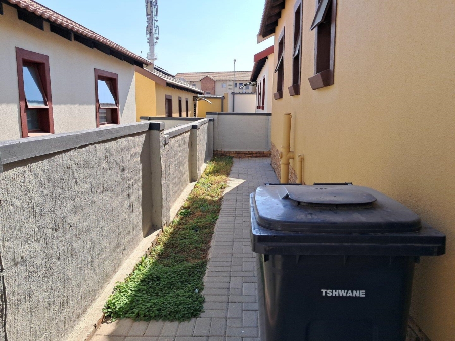 3 Bedroom Property for Sale in Kosmosdal Gauteng