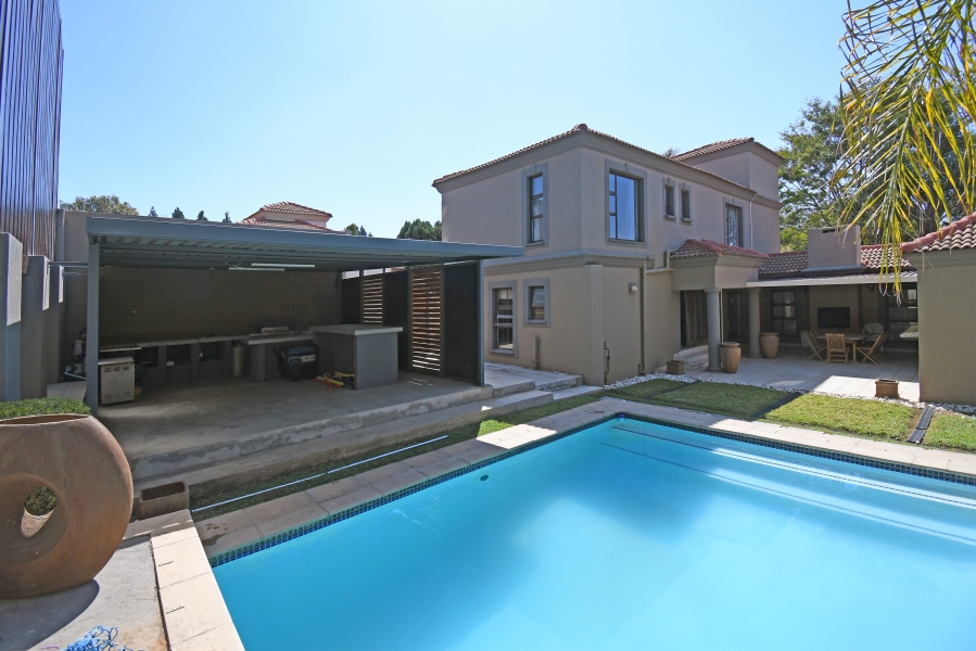 6 Bedroom Property for Sale in North Riding Gauteng