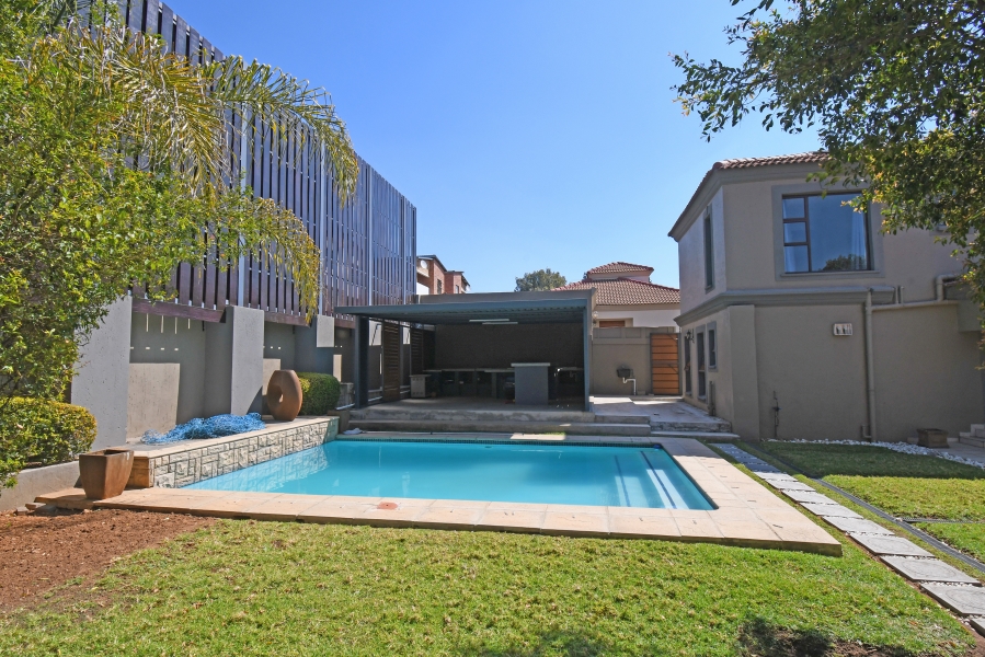 6 Bedroom Property for Sale in North Riding Gauteng