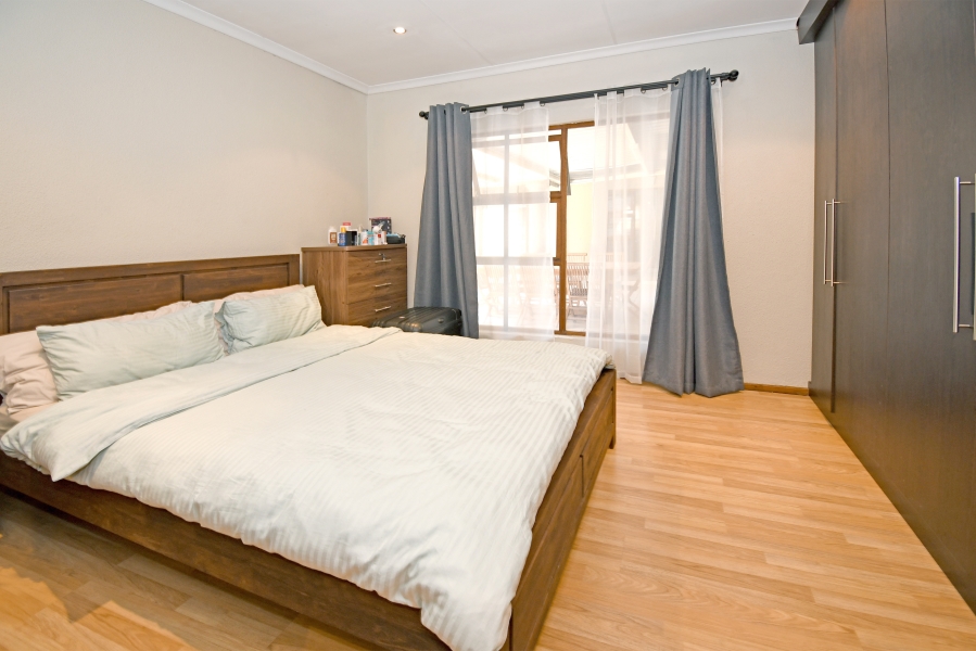 6 Bedroom Property for Sale in North Riding Gauteng