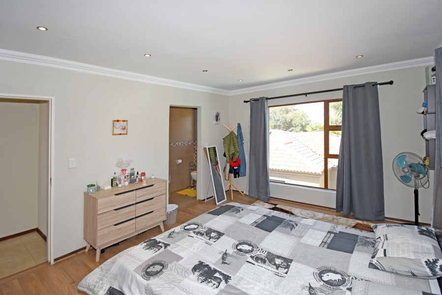 6 Bedroom Property for Sale in North Riding Gauteng
