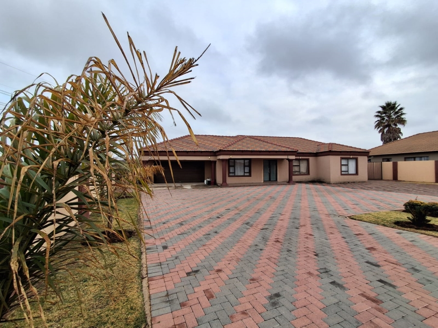 3 Bedroom Property for Sale in Three Rivers East Gauteng