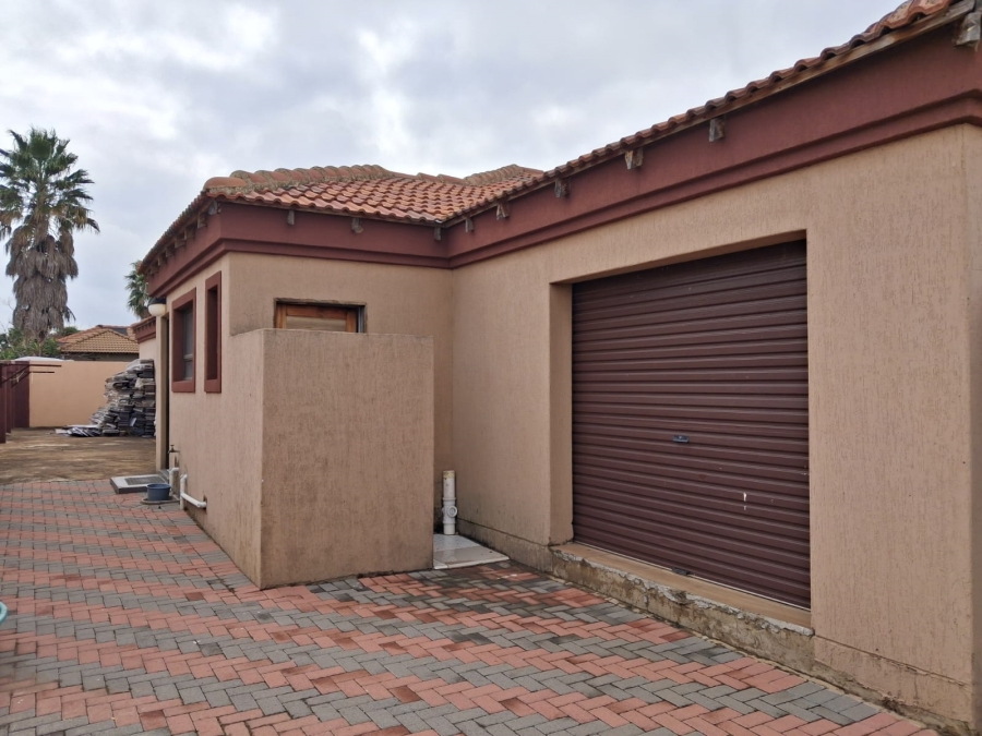 3 Bedroom Property for Sale in Three Rivers East Gauteng