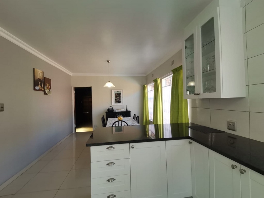 3 Bedroom Property for Sale in Brackenhurst Gauteng