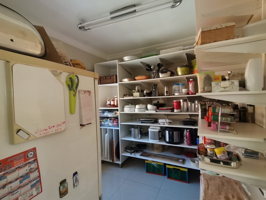 3 Bedroom Property for Sale in Brackenhurst Gauteng