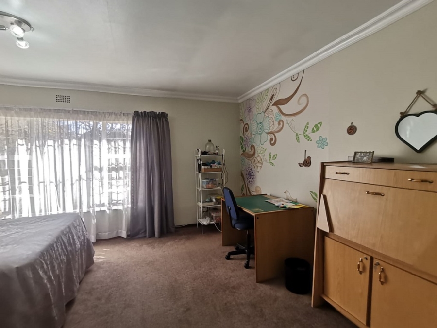 3 Bedroom Property for Sale in Brackenhurst Gauteng