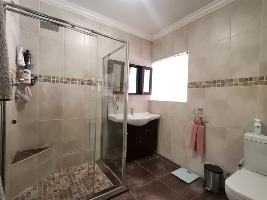 3 Bedroom Property for Sale in Brackenhurst Gauteng