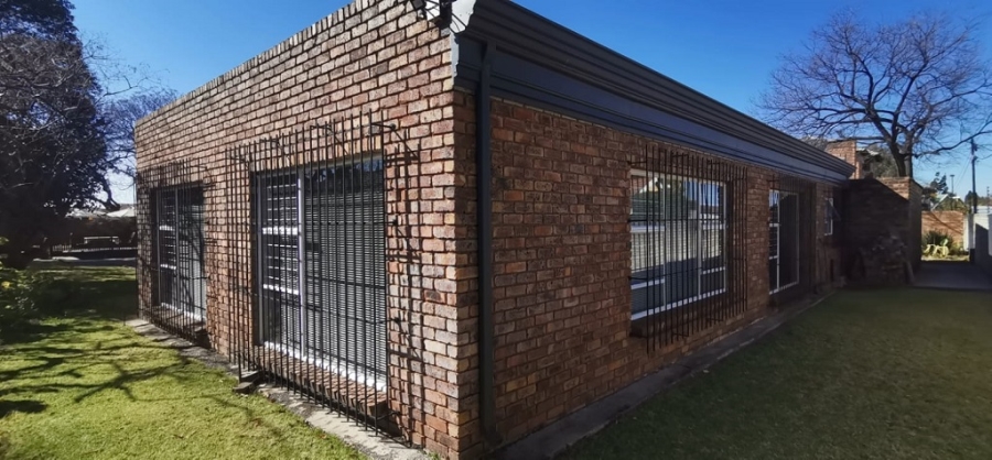 3 Bedroom Property for Sale in Brackenhurst Gauteng