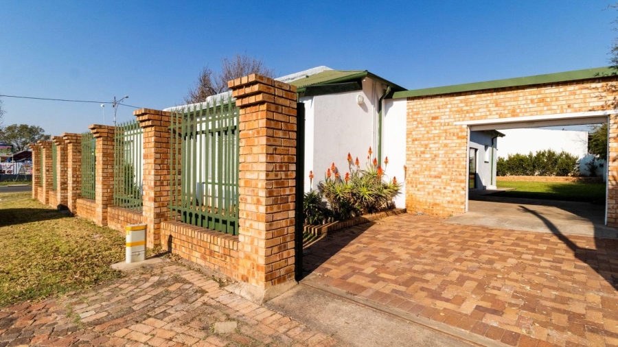 4 Bedroom Property for Sale in Benoni Central Gauteng