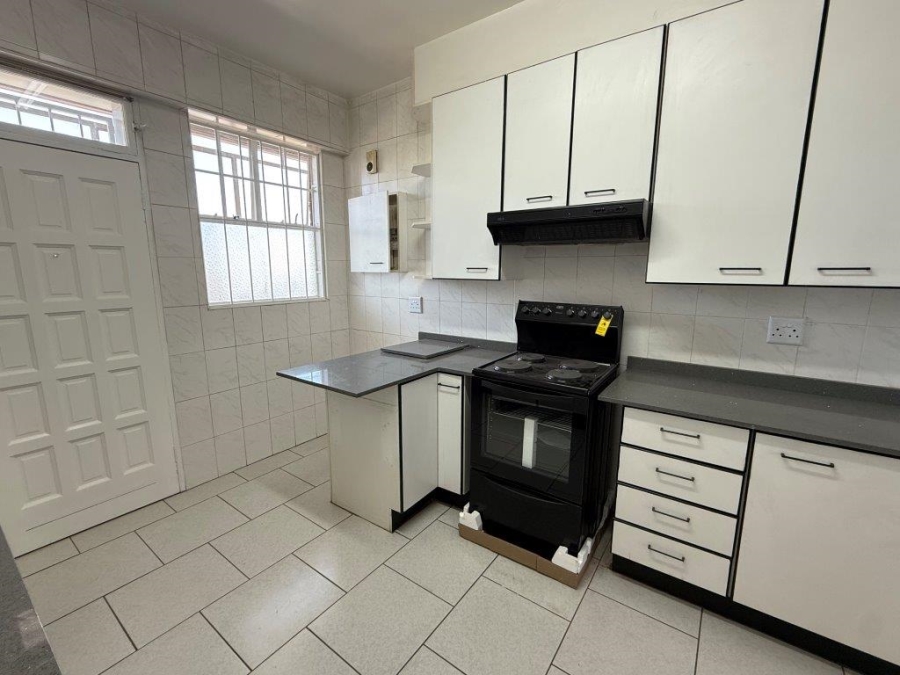 To Let 3 Bedroom Property for Rent in Melrose Gauteng