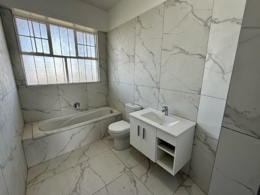 To Let 3 Bedroom Property for Rent in Melrose Gauteng