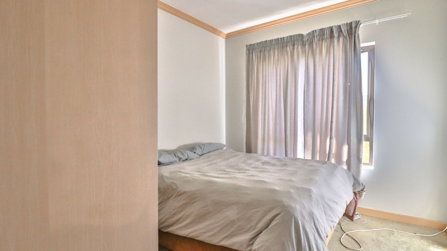 1 Bedroom Property for Sale in Noordwyk Gauteng