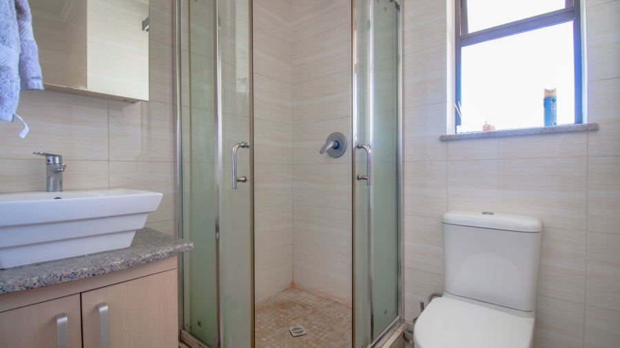1 Bedroom Property for Sale in Noordwyk Gauteng