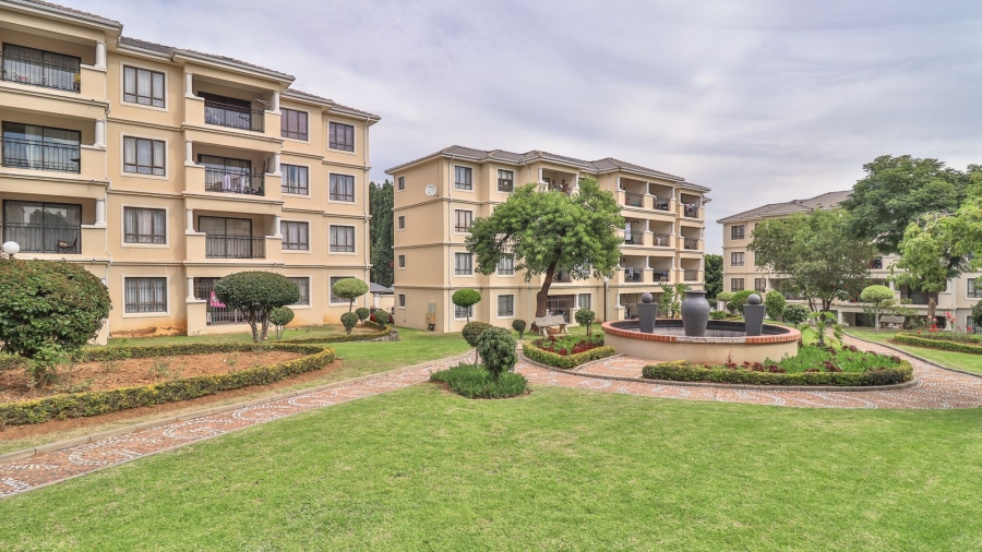 1 Bedroom Property for Sale in Noordwyk Gauteng