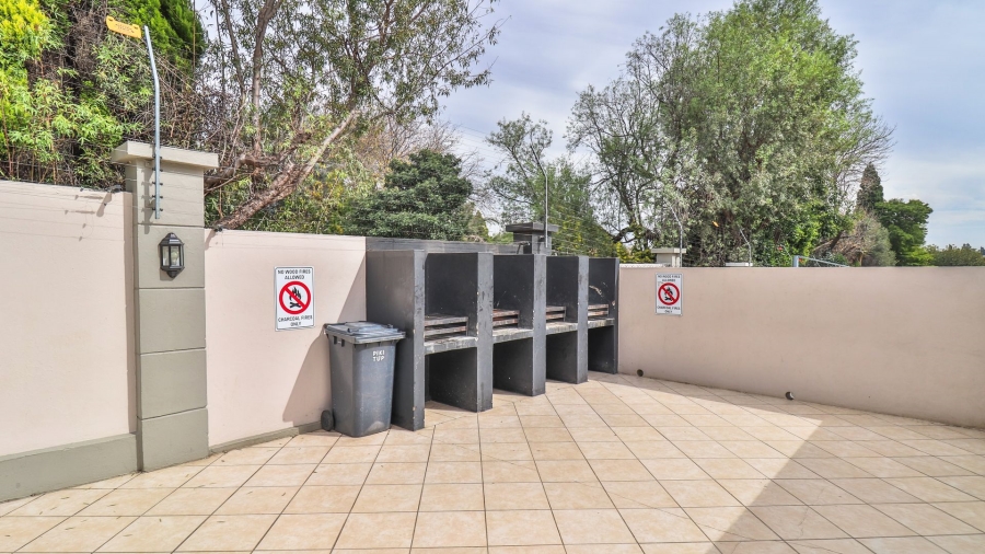 1 Bedroom Property for Sale in Noordwyk Gauteng