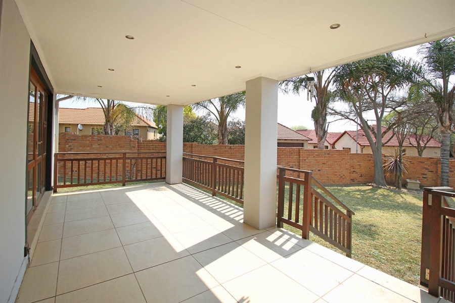 3 Bedroom Property for Sale in Greenstone Hill Gauteng