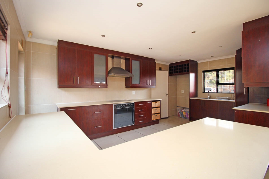 3 Bedroom Property for Sale in Greenstone Hill Gauteng