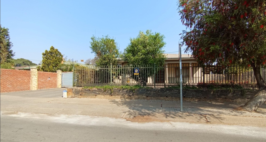 3 Bedroom Property for Sale in Capital Park Gauteng