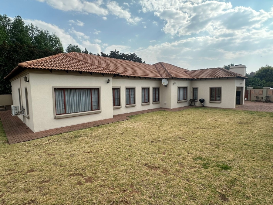 3 Bedroom Property for Sale in Midfield Estate Gauteng