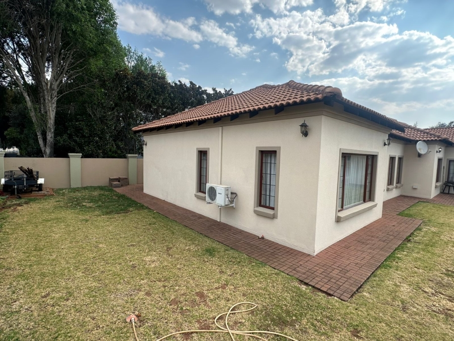 3 Bedroom Property for Sale in Midfield Estate Gauteng