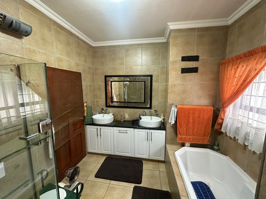3 Bedroom Property for Sale in Midfield Estate Gauteng