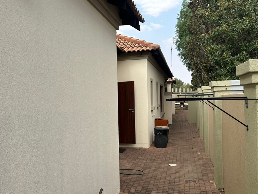 3 Bedroom Property for Sale in Midfield Estate Gauteng
