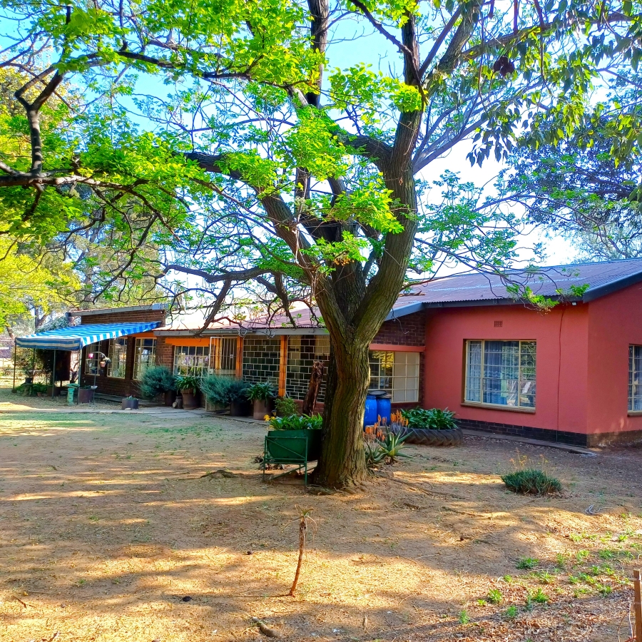 4 Bedroom Property for Sale in Nelsonia Gauteng
