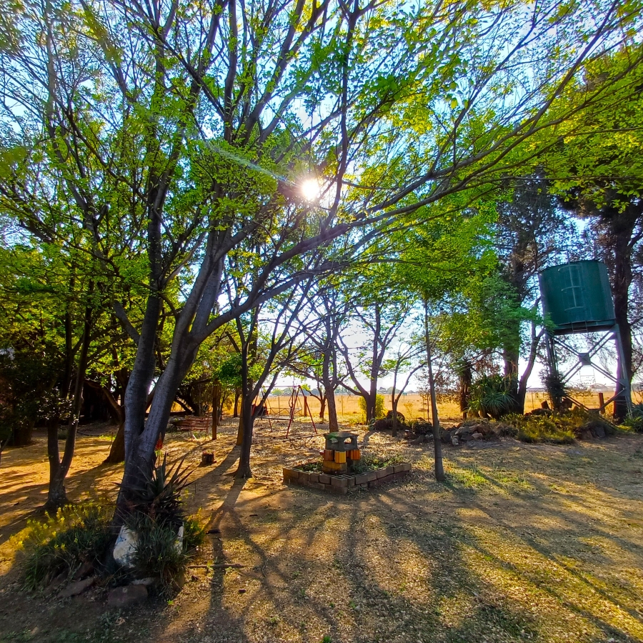 4 Bedroom Property for Sale in Nelsonia Gauteng