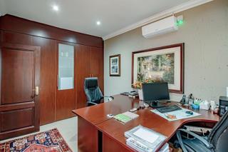 4 Bedroom Property for Sale in Leeuwfontein Gauteng