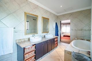 4 Bedroom Property for Sale in Leeuwfontein Gauteng