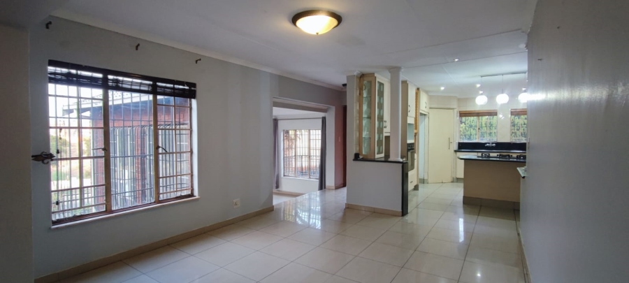 3 Bedroom Property for Sale in Heuweloord Gauteng