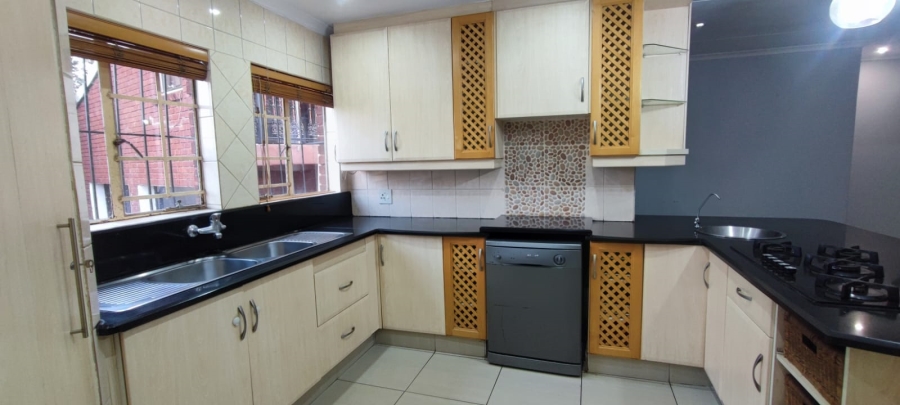 3 Bedroom Property for Sale in Heuweloord Gauteng