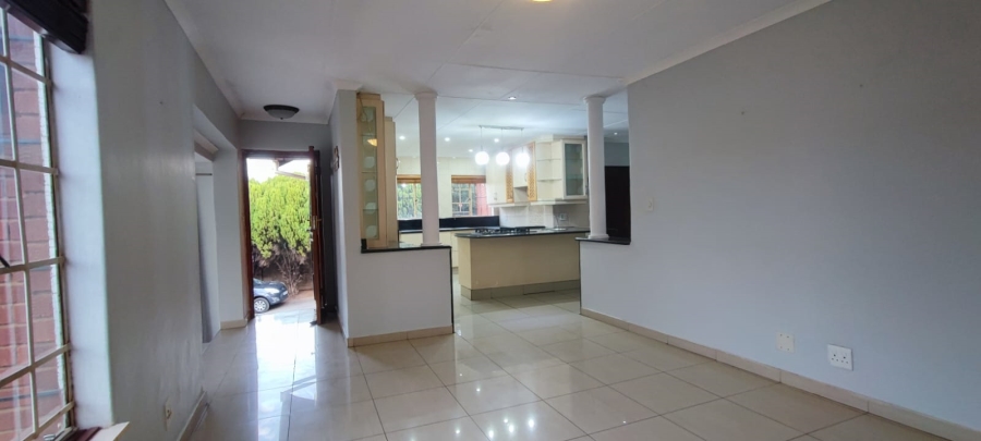 3 Bedroom Property for Sale in Heuweloord Gauteng