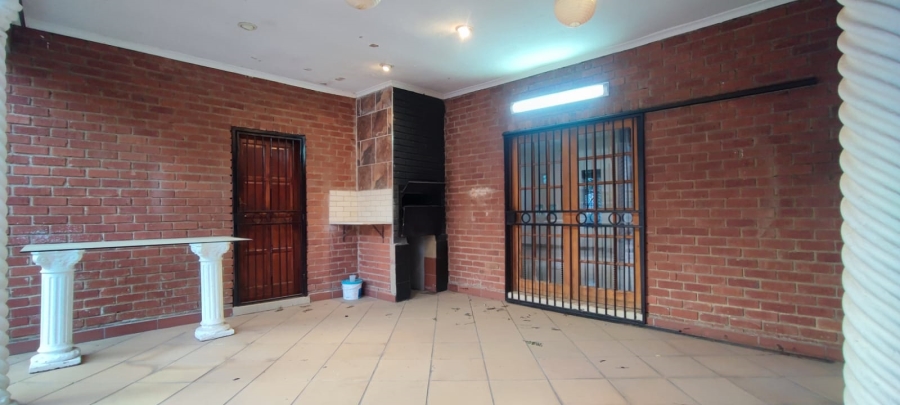 3 Bedroom Property for Sale in Heuweloord Gauteng