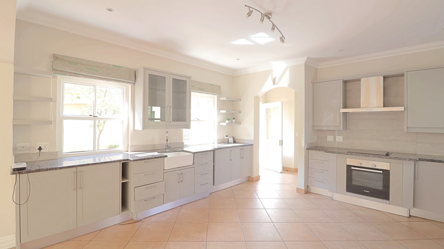 To Let 5 Bedroom Property for Rent in Dainfern Golf Estate Gauteng