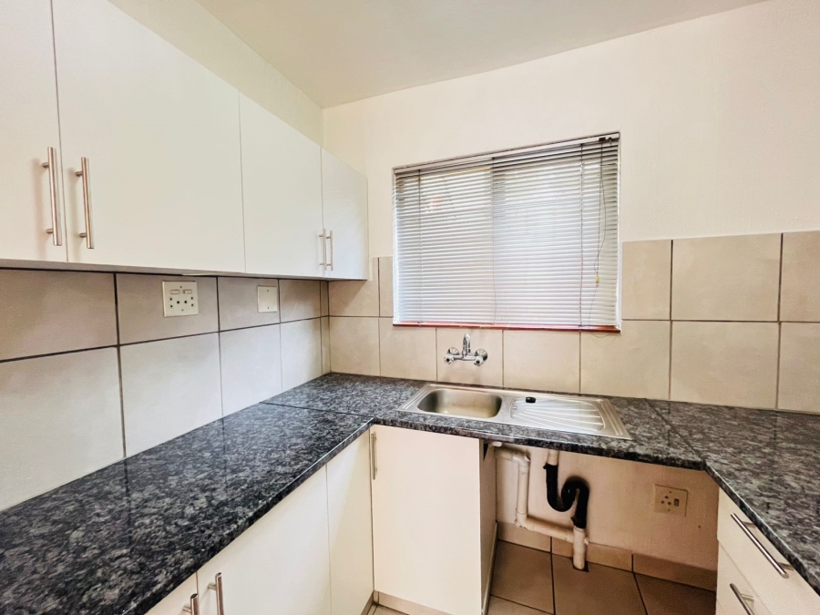 2 Bedroom Property for Sale in Paulshof Gauteng