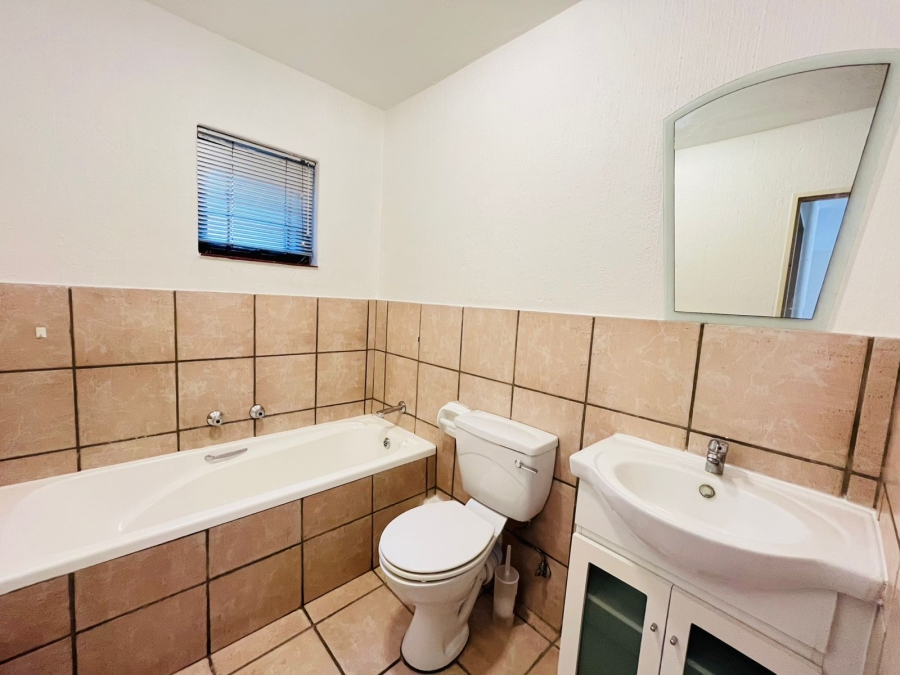 2 Bedroom Property for Sale in Paulshof Gauteng