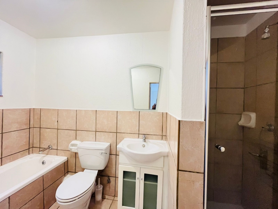 2 Bedroom Property for Sale in Paulshof Gauteng
