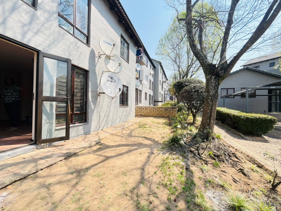 2 Bedroom Property for Sale in Paulshof Gauteng