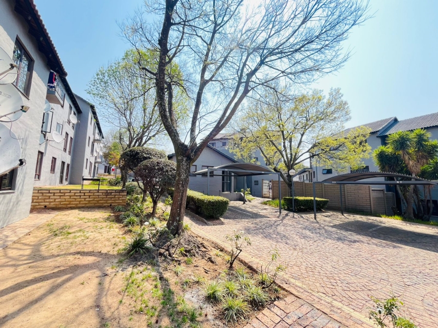 2 Bedroom Property for Sale in Paulshof Gauteng
