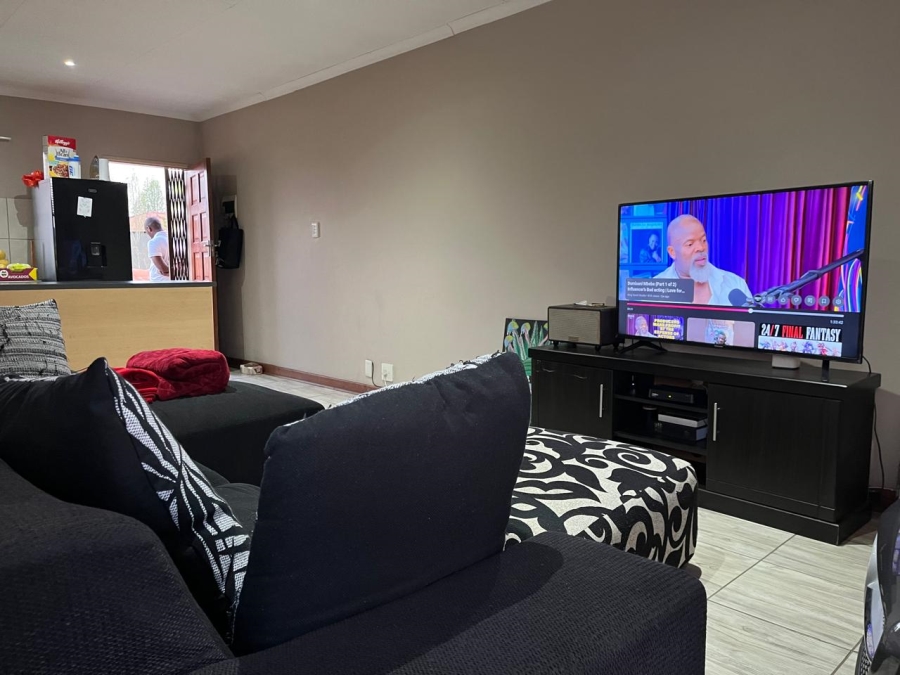 1 Bedroom Property for Sale in Hazeldean Gauteng