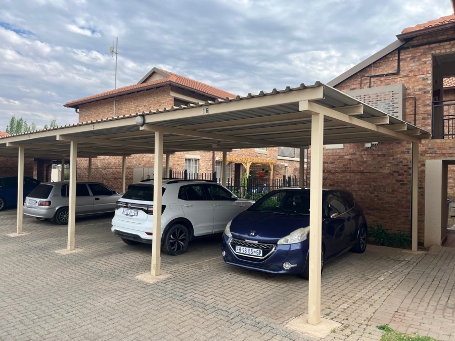 1 Bedroom Property for Sale in Hazeldean Gauteng