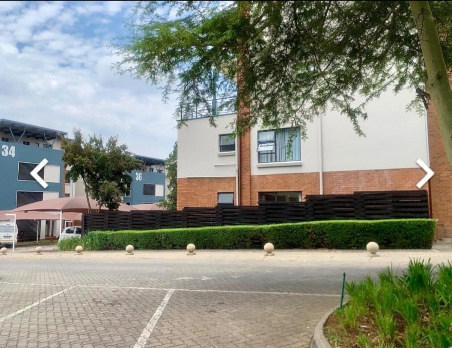 2 Bedroom Property for Sale in Greenstone Gate Gauteng