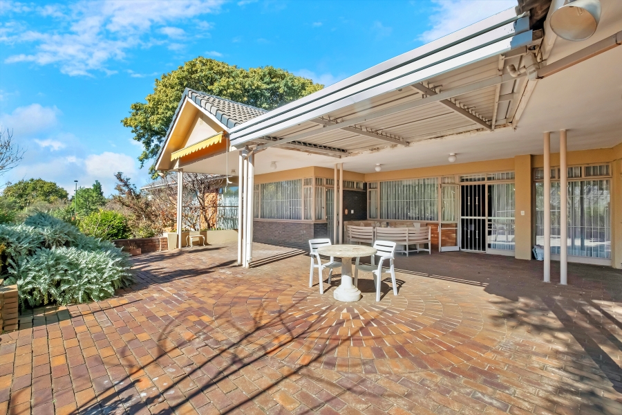 To Let 4 Bedroom Property for Rent in Birdhaven Gauteng