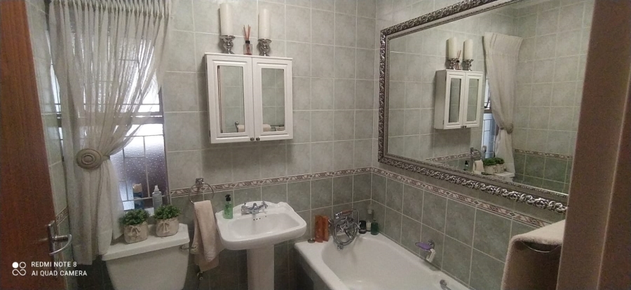 3 Bedroom Property for Sale in Magalieskruin Gauteng