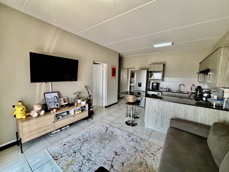 To Let 2 Bedroom Property for Rent in Barbeque Downs Gauteng
