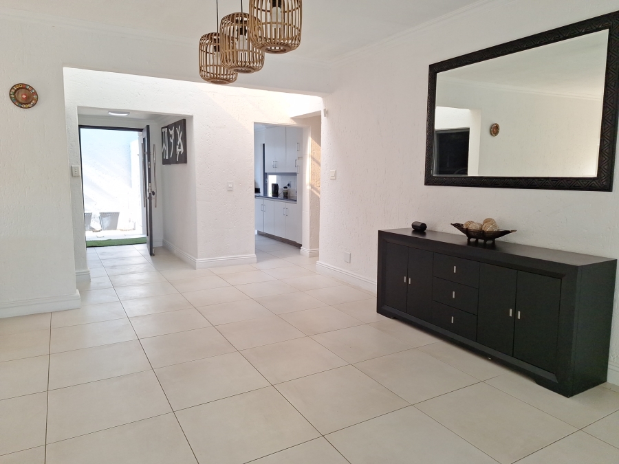 To Let 3 Bedroom Property for Rent in Fourways Gauteng