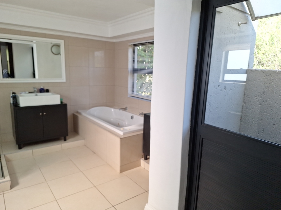 To Let 3 Bedroom Property for Rent in Fourways Gauteng