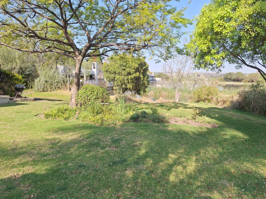 To Let 3 Bedroom Property for Rent in Fourways Gauteng